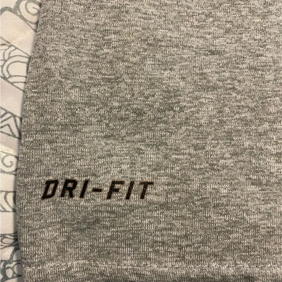 Nike NY Giants gray dri fit running short sleeve tee - Picture 4 of 6